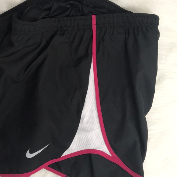 [Nike] NWT Women’s Plus size athletic tempo shorts - Picture 4 of 6
